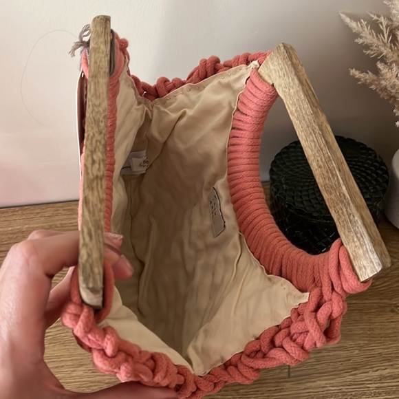 Handbag - Picture 2 of 4